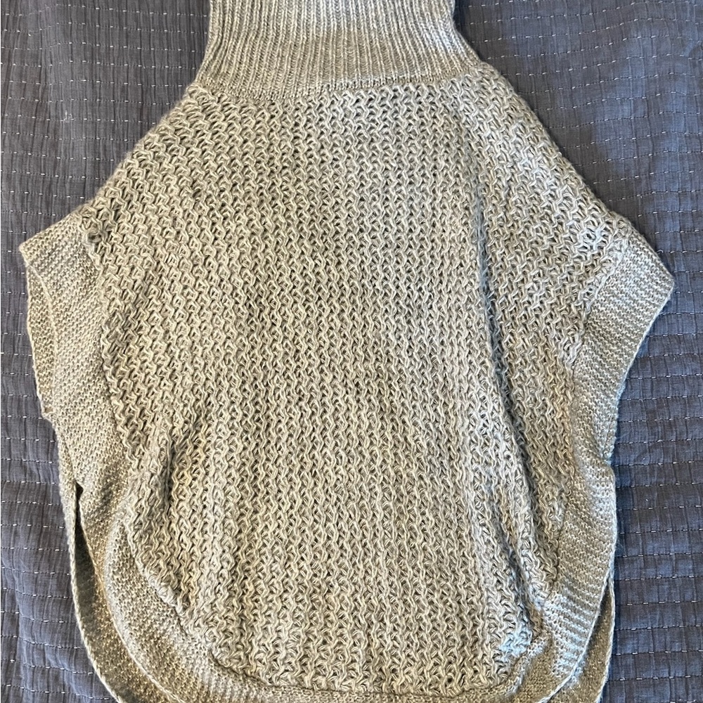 Cozy Knit Turtleneck Sweater - Gray